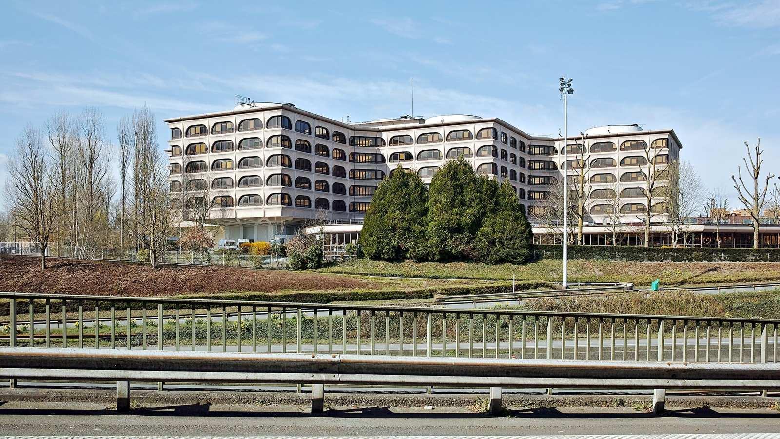 Vue des bureaux de la Carsat à Villeneuve-d'Ascq, dans le Nord